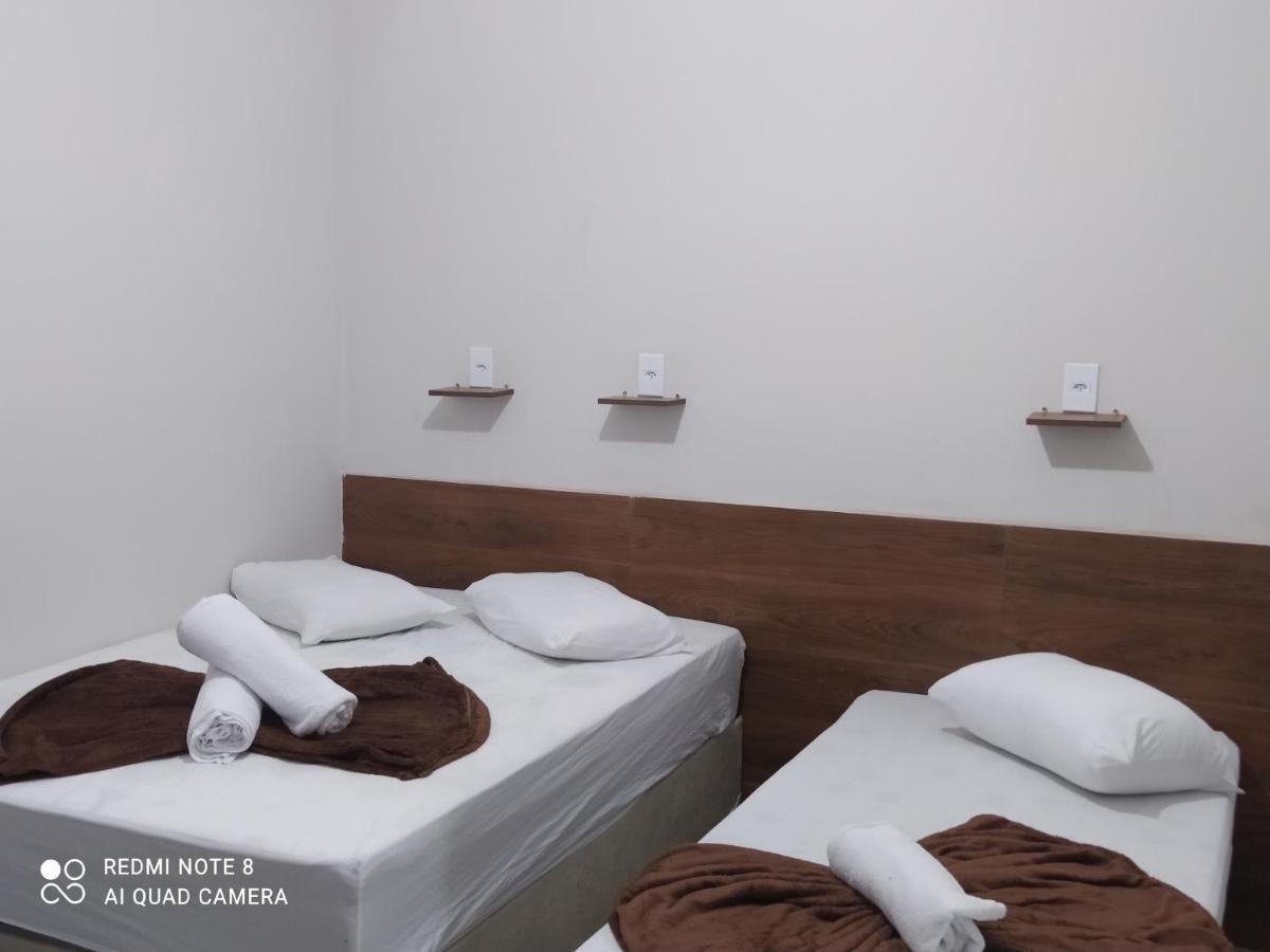 Pousada Quarto Com Ventilador,Ar Frigobar E Garagem Апаресіда Екстер'єр фото